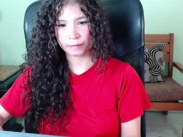 ChalonVera  live sex cam