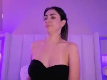 CristalHeart  live sex cam