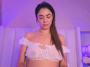 CristalHeart  live sex cam