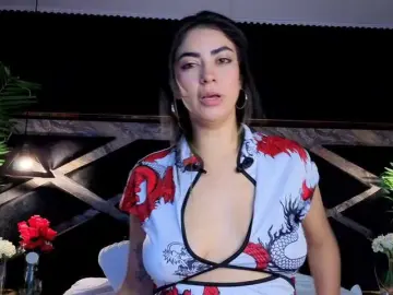 CristalHeart  live sex cam