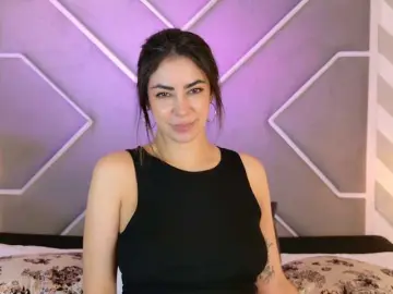 CristalHeart  live sex cam