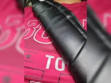 CristalHeart  live sex cam