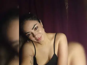 CristalHeart  live sex cam