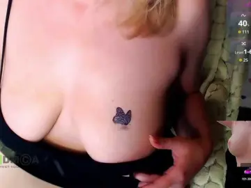 Persiks  live sex cam