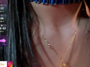 Sofi-Blossom  live sex cam