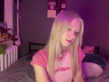 Sexycute18  live sex cam