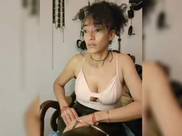 Ameliemartinez  live sex cam