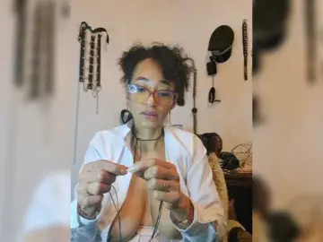 Ameliemartinez  live sex cam