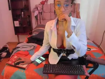 Ameliemartinez  live sex cam