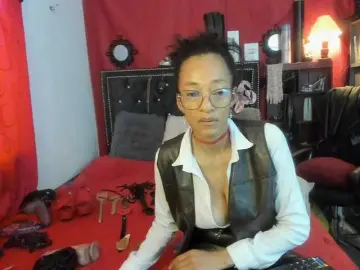 Ameliemartinez  live sex cam