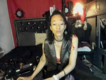 Ameliemartinez  live sex cam