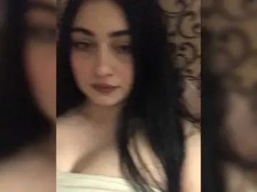 BabyMilia717  live sex cam