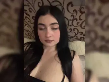BabyMilia717  live sex cam