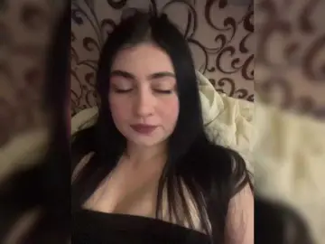 BabyMilia717  live sex cam