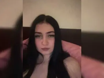 BabyMilia717  live sex cam