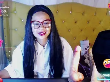 Blackstar011  live sex cam