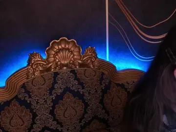 CyrenaLuxe  live sex cam