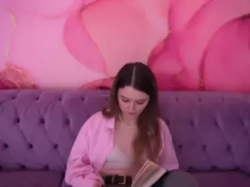 CyrenaLuxe  live sex cam