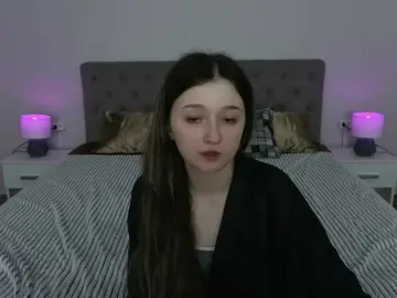 CyrenaLuxe  live sex cam