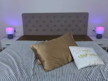 CyrenaLuxe  live sex cam