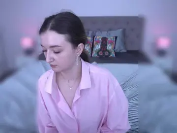 CyrenaLuxe  live sex cam