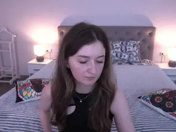 CyrenaLuxe  live sex cam