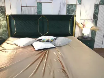 CyrenaLuxe  live sex cam