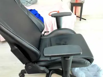 Bettyboomb  live sex cam