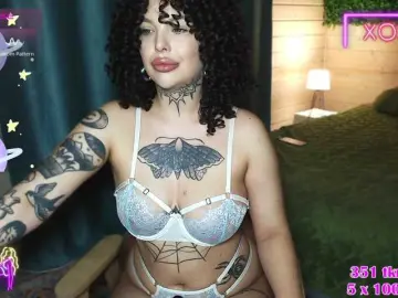 -alexis-  live sex cam