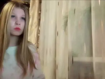 EleonoreNordman  live sex cam