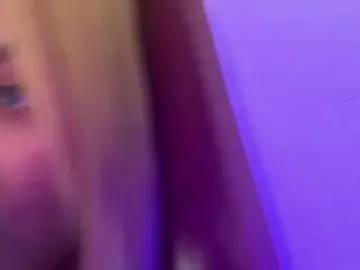 Kaderii1  live sex cam