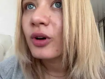 Kaderii1  live sex cam