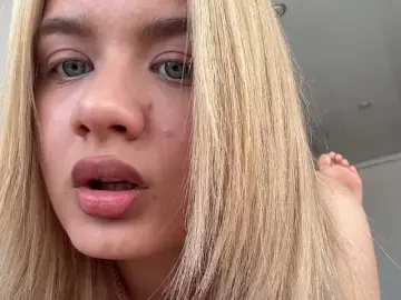 Kaderii1  live sex cam