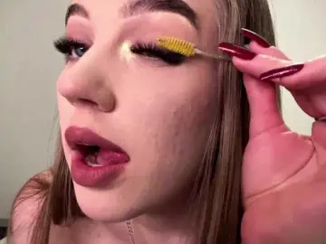 KathieBanister  live sex cam