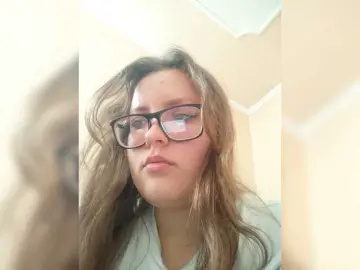 Sacha243  live sex cam