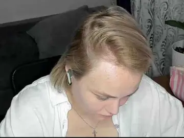 VickiRose  live sex cam