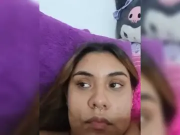 AlannaRousse  live sex cam
