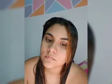 AlannaRousse  live sex cam