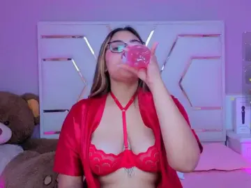 AlannaRousse  live sex cam