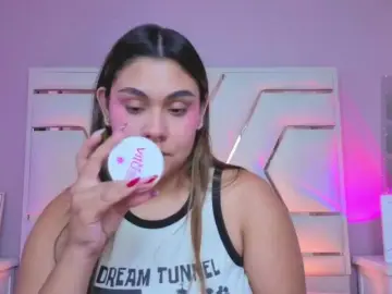 AlannaRousse  live sex cam