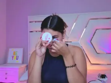 AlannaRousse  live sex cam