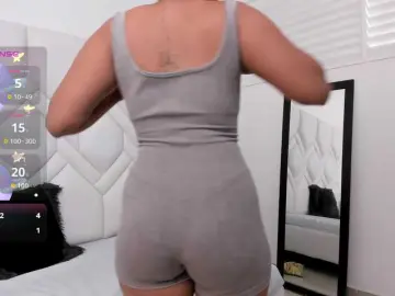 Analiaa18  live sex cam