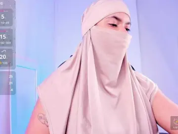 Aura-cuutee  live sex cam