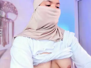 Aura-cuutee  live sex cam