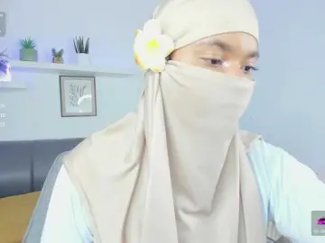 Aura-cuutee  live sex cam