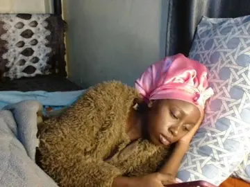 Boughie-birdy  live sex cam