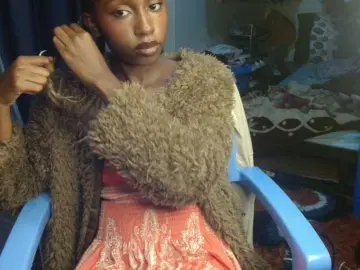 Boughie-birdy  live sex cam
