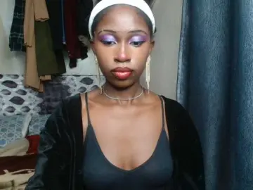 Boughie-birdy  live sex cam