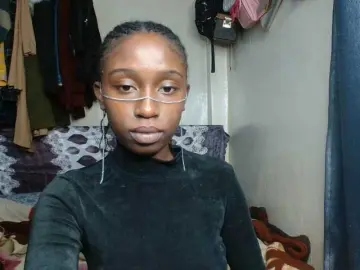 Boughie-birdy  live sex cam