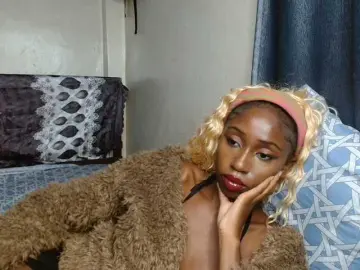 Boughie-birdy  live sex cam